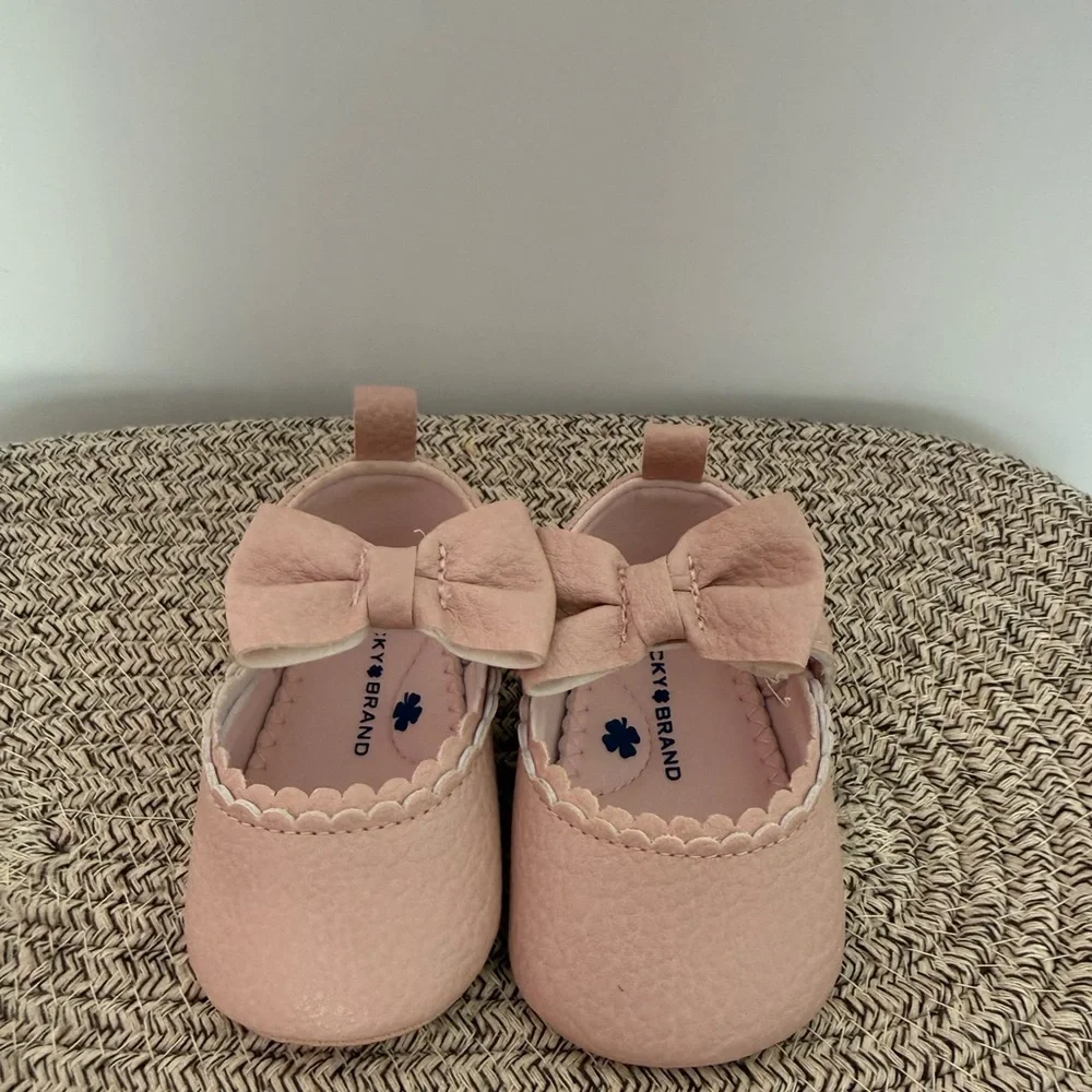Lucky Brand shoes pink